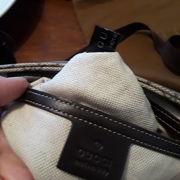 ***sold***Authentic Gucci Messenger bag - Picture 4 of 6